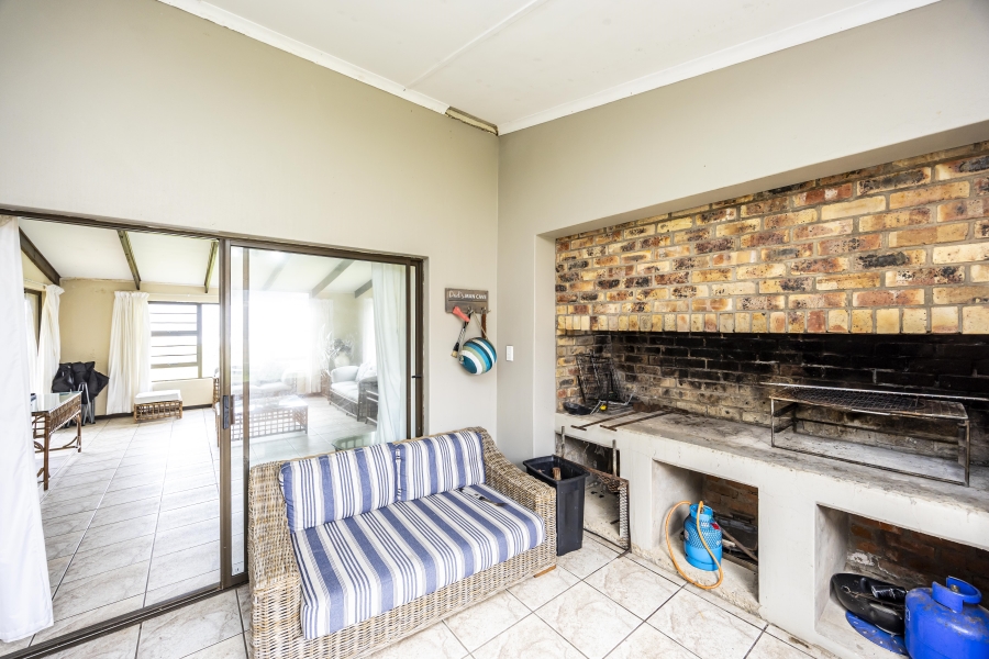 3 Bedroom Property for Sale in Marshstrand Eastern Cape